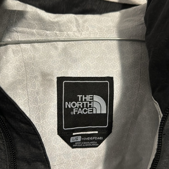 The North Face dryvent - Picture 2 of 6